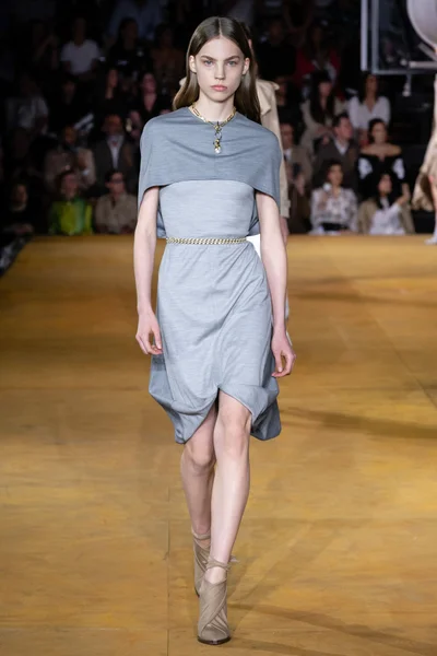 Look 24